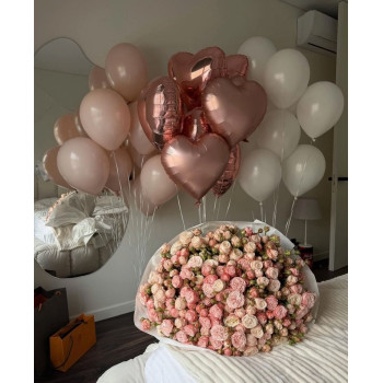 Bouquet of vanilla with roses