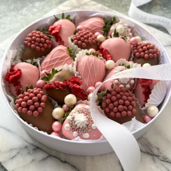 Chocolate covered strawberries Spring