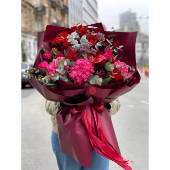 Bouquet "Fantasy" with anthurium and hydrangea